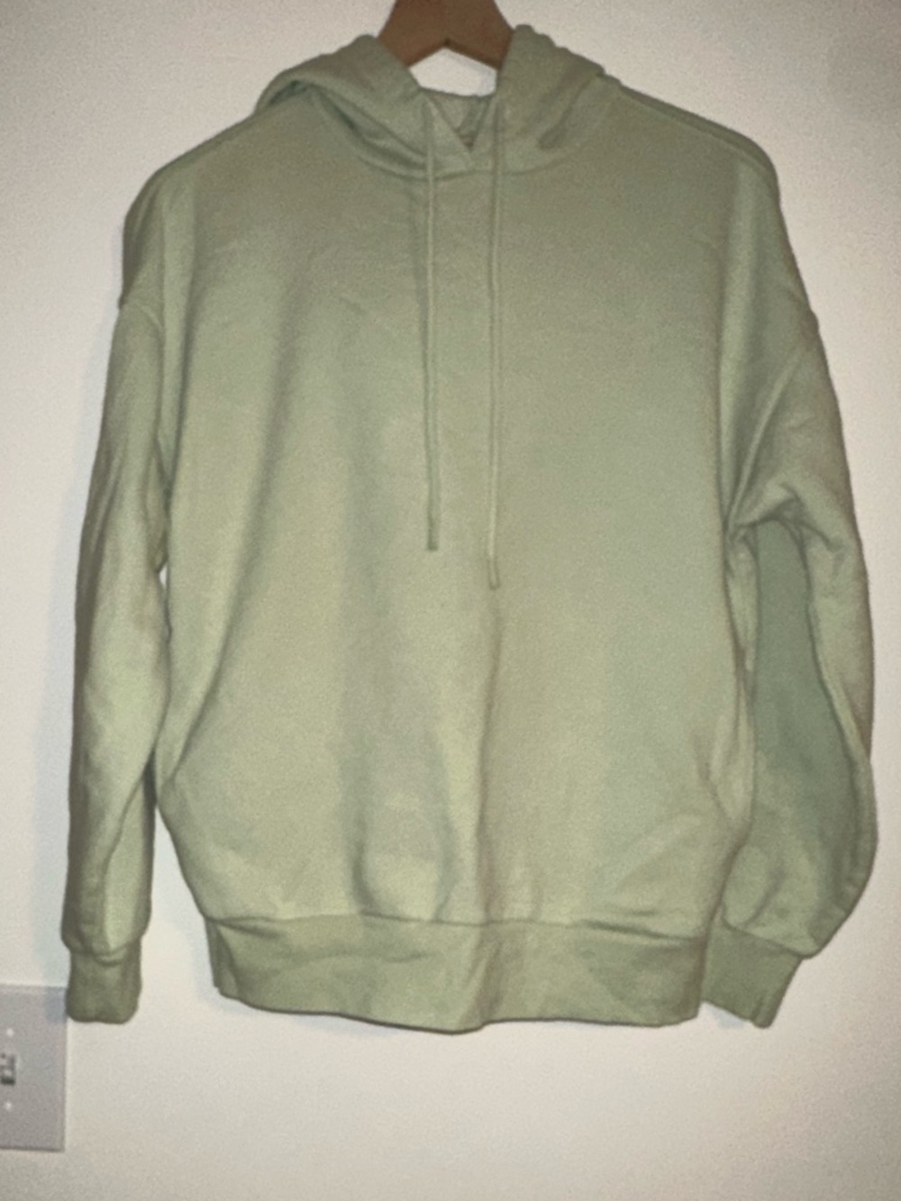 Universal Thread Womens Crewneck Hoodie in Light Sage Green